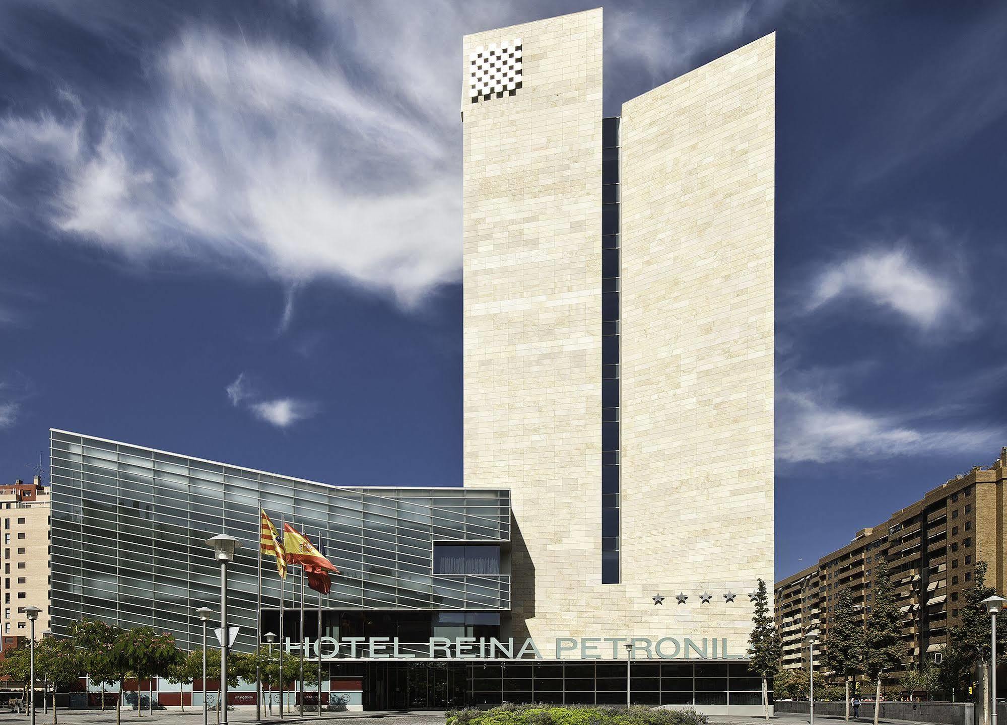 Hotel Reina Petronila Zaragoza Exterior foto
